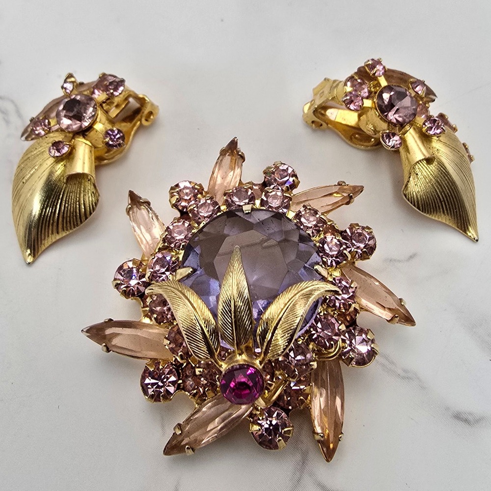 Vintage Juliana D&E Pink Purple Rhinestone Brooch Earrings Demi Parure Verified